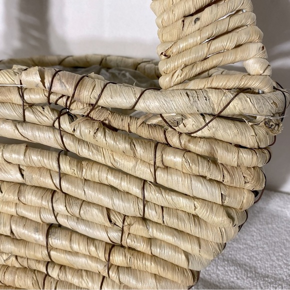 Vintage Plastic Lined Woven Wall Basket Wall Decor Plant Pot Hanging Basket - Picture 9 of 12